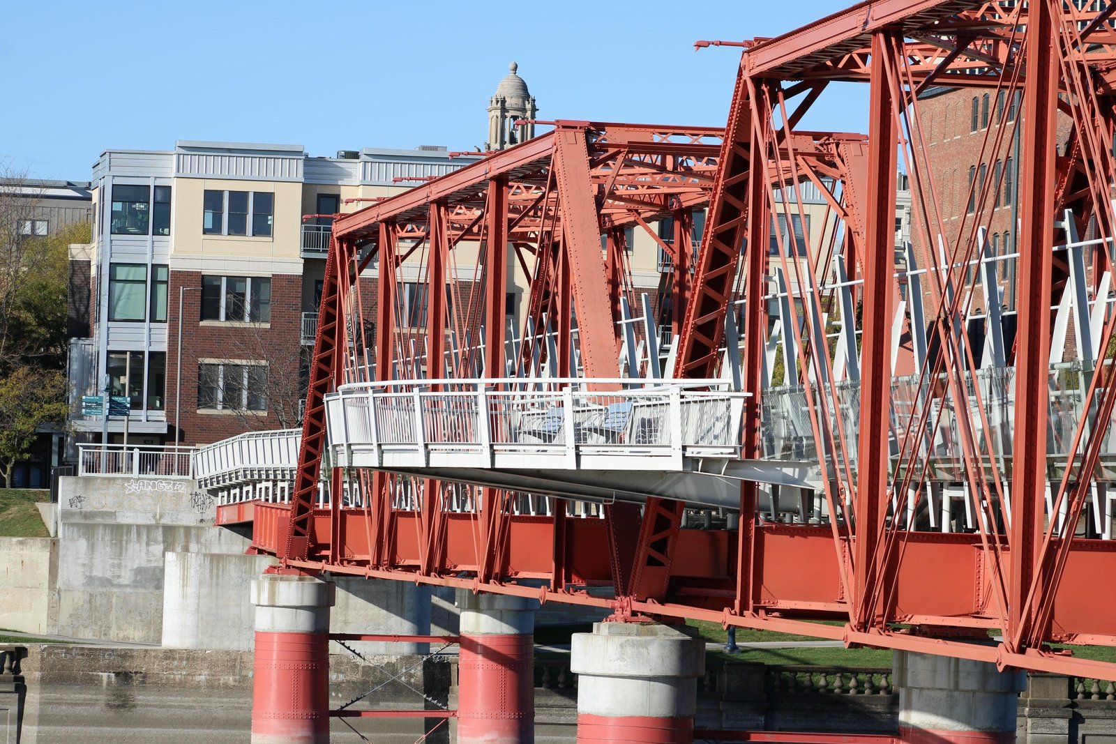 West truss span (span #4)